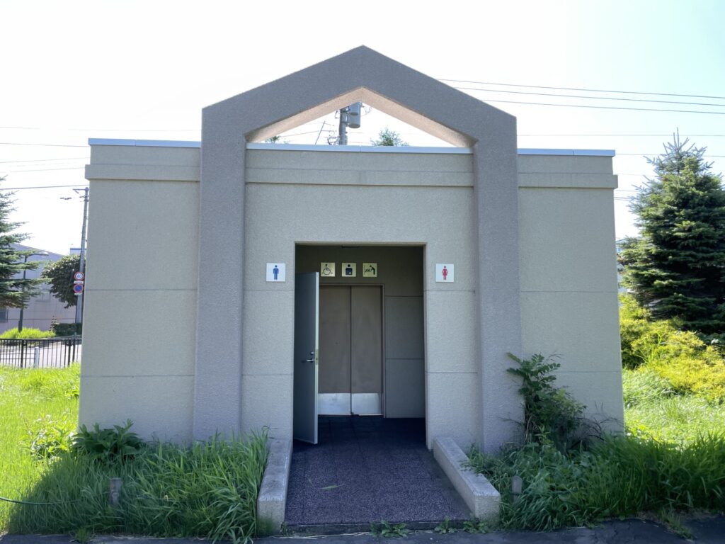 トイレ外観