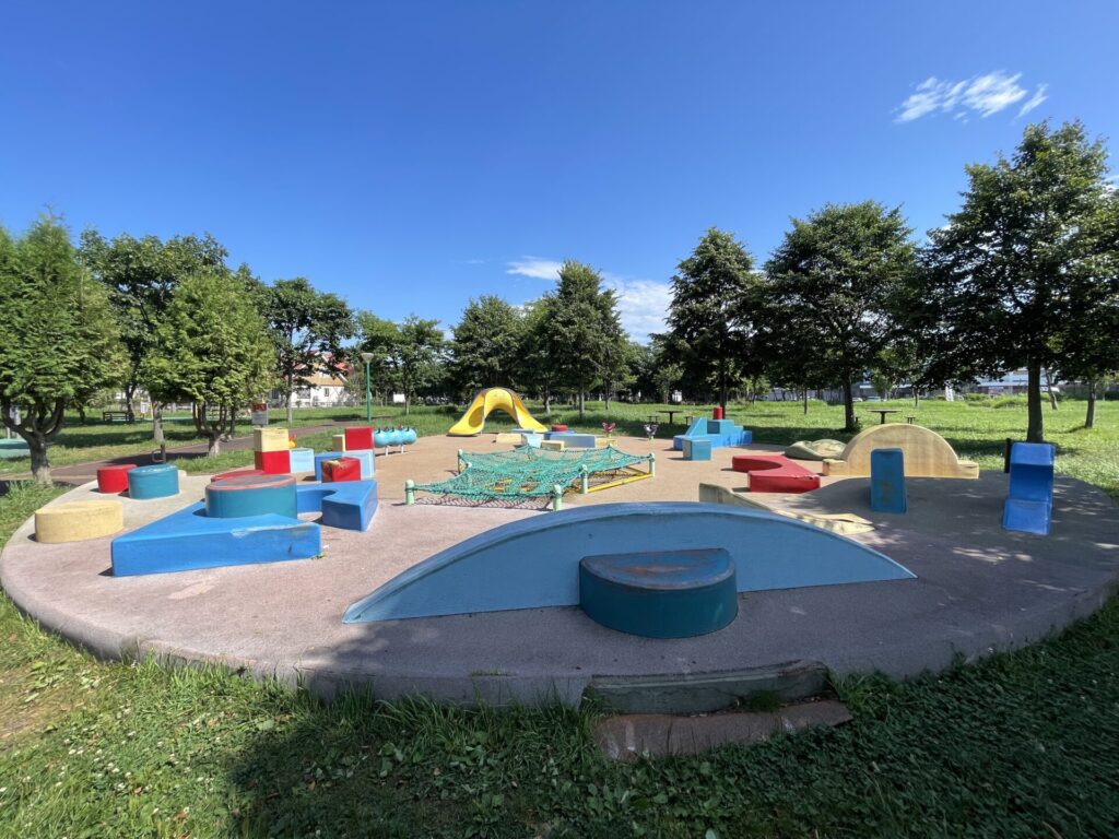 おもちゃ箱広場外観