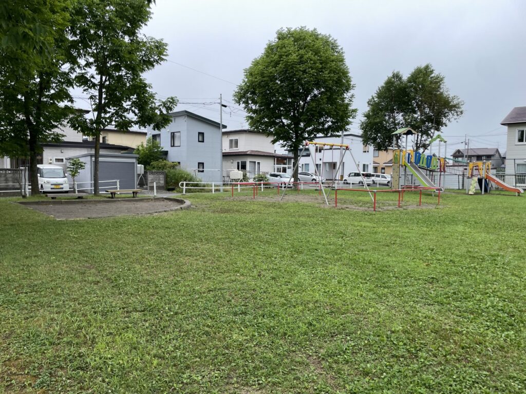 昭和みどり公園広場