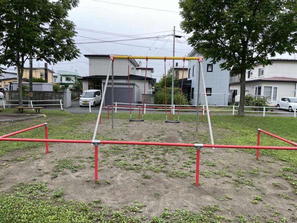 昭和みどり公園ブランコ