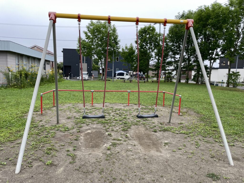 昭和みどり公園ブランコ