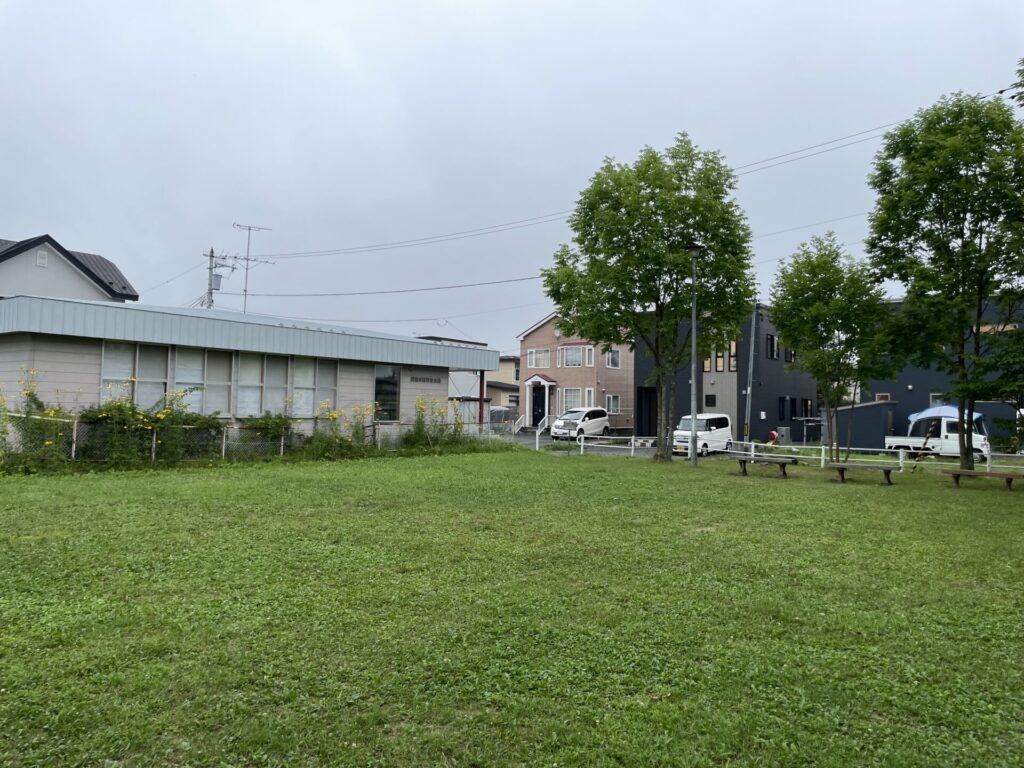 昭和みどり公園広場