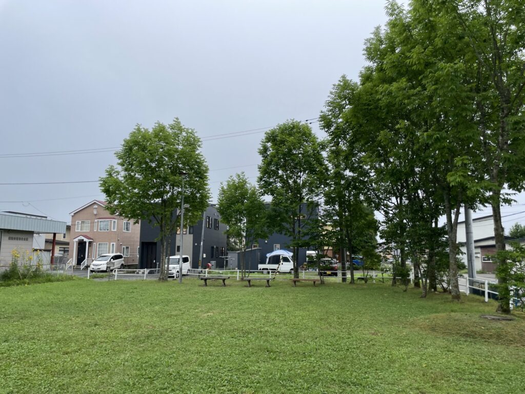 昭和みどり公園広場