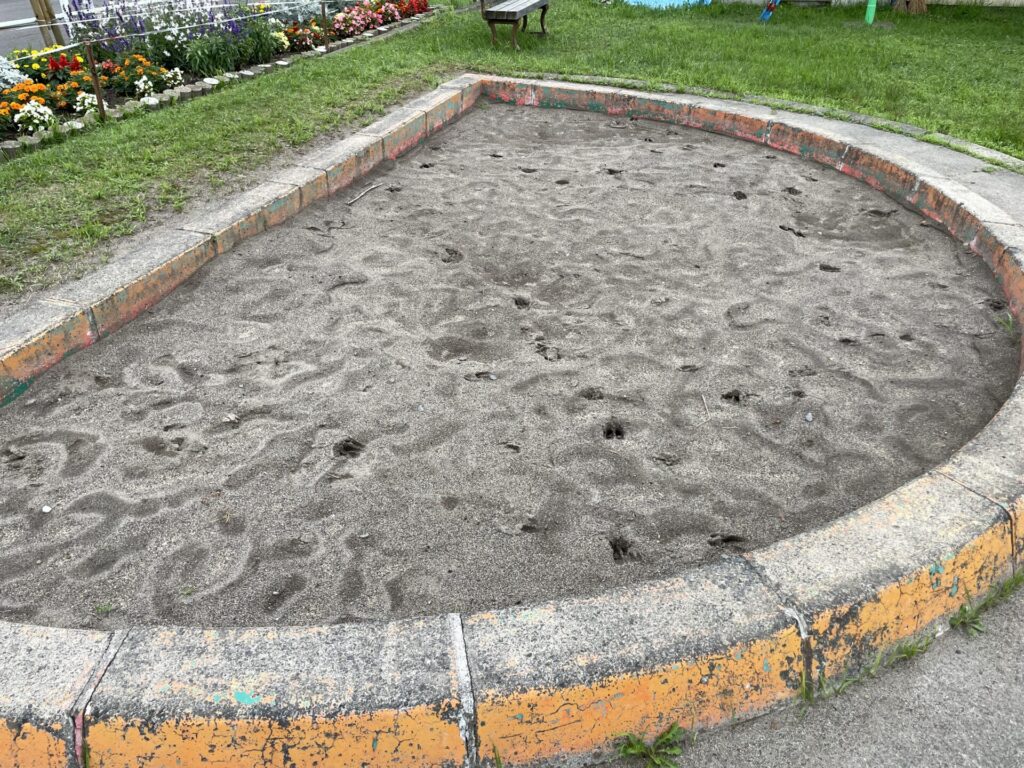 昭和かつら公園砂場