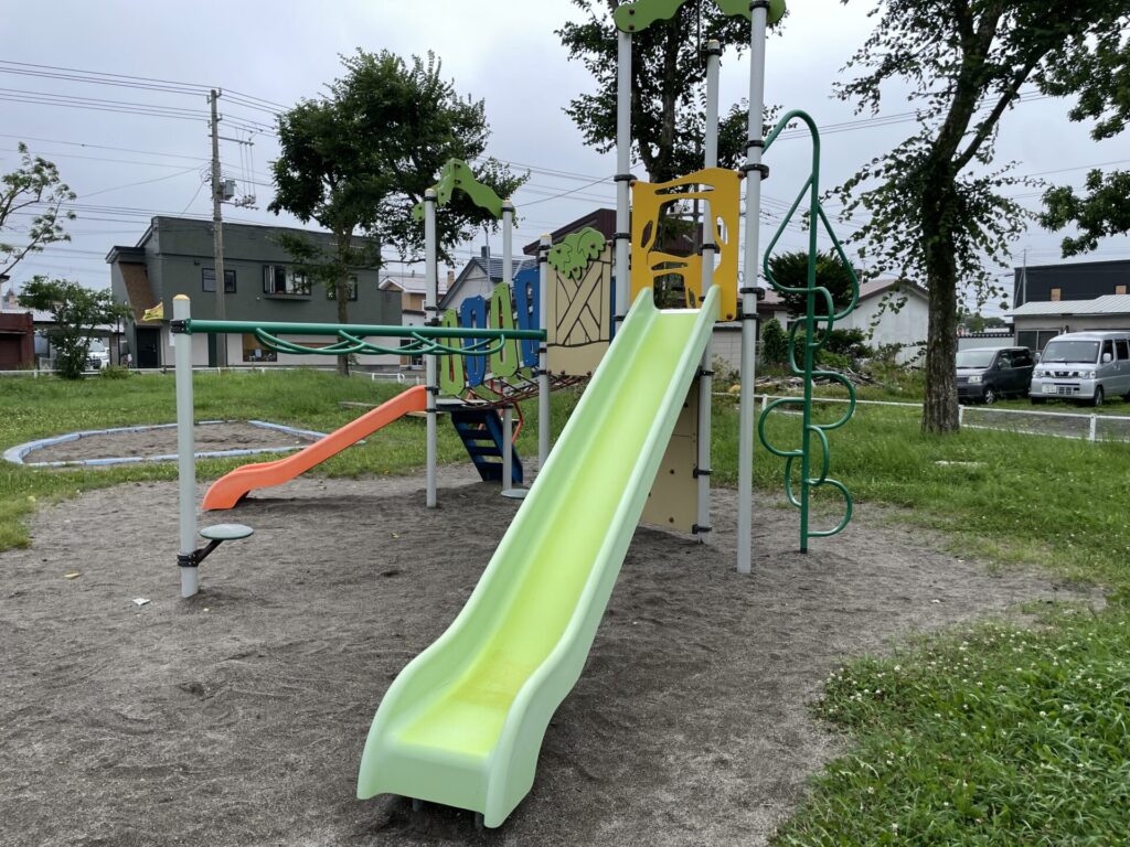 鳥取1号・昭和南公園滑り台