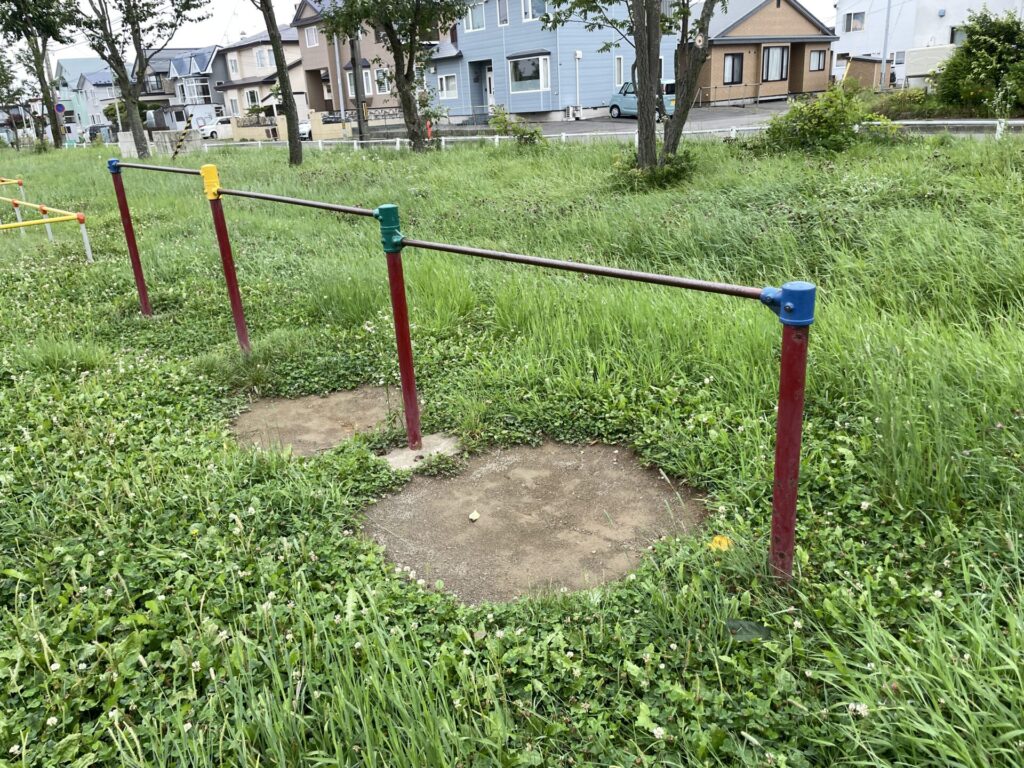 鳥取1号・昭和南公園鉄棒