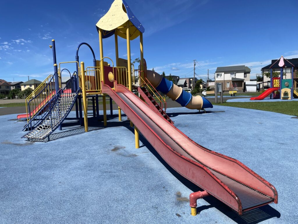 文苑南公園メイン遊具