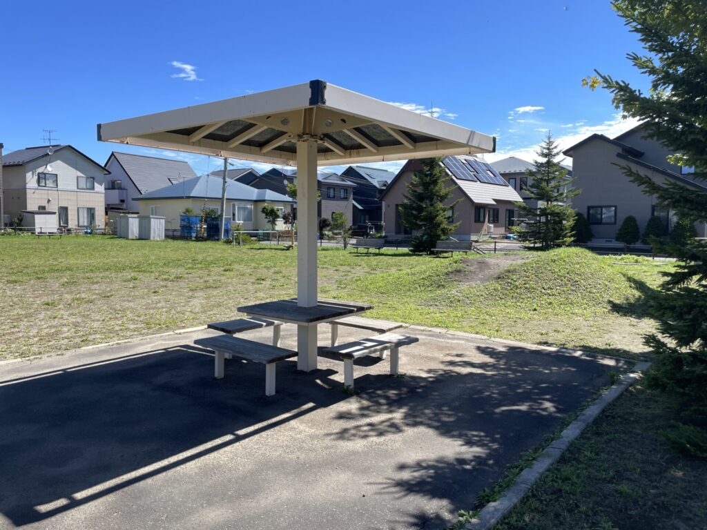 スマイル公園休憩所