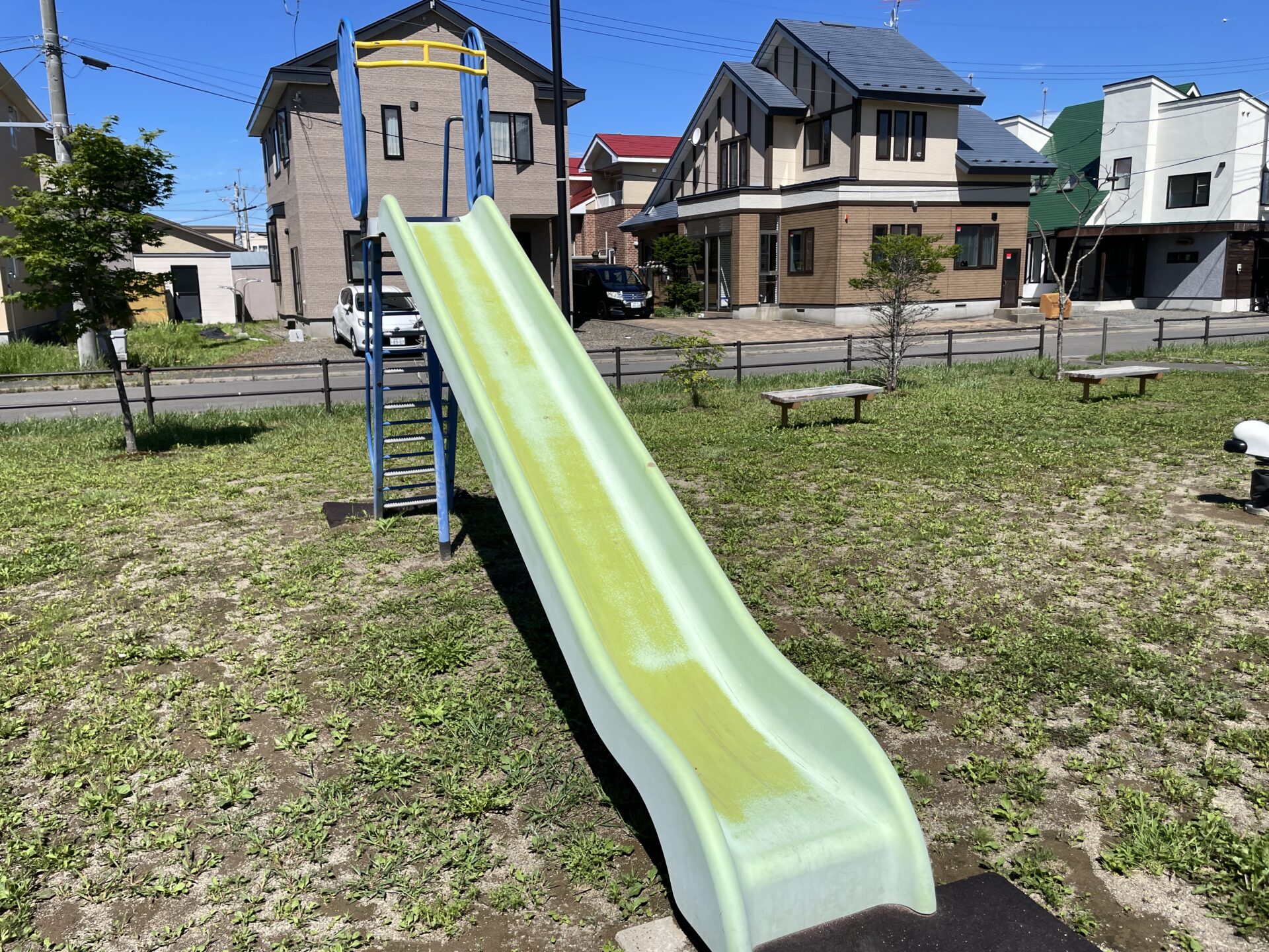 スマイル公園滑り台