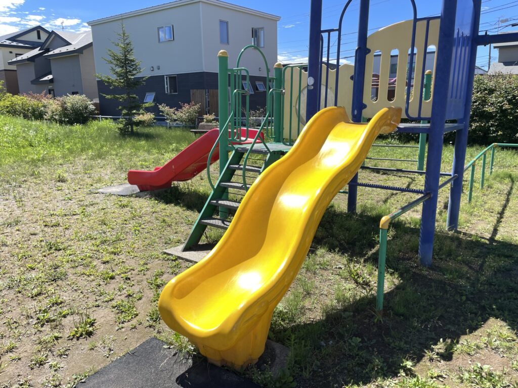 ひだまり公園遊具