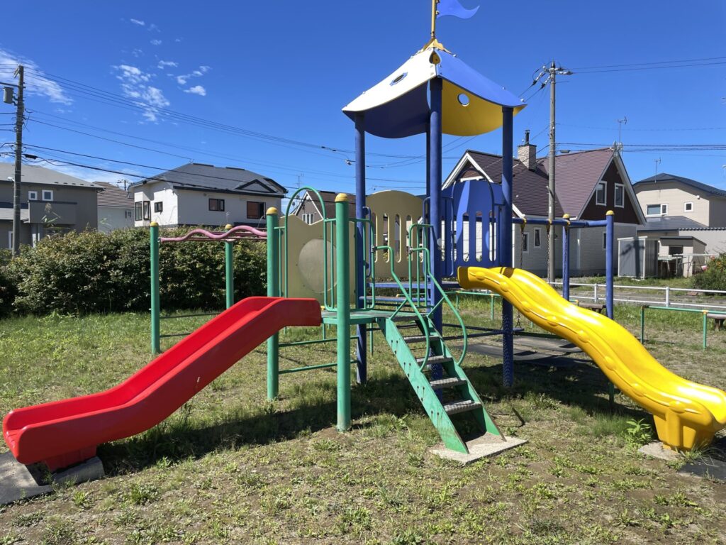 ひだまり公園遊具