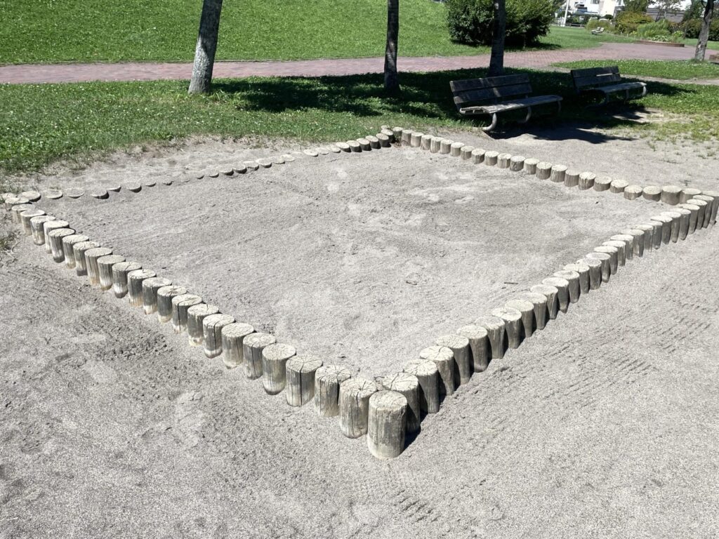 愛国西3号公園砂場