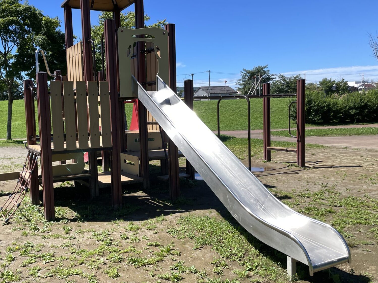 愛国西3号公園メイン遊具