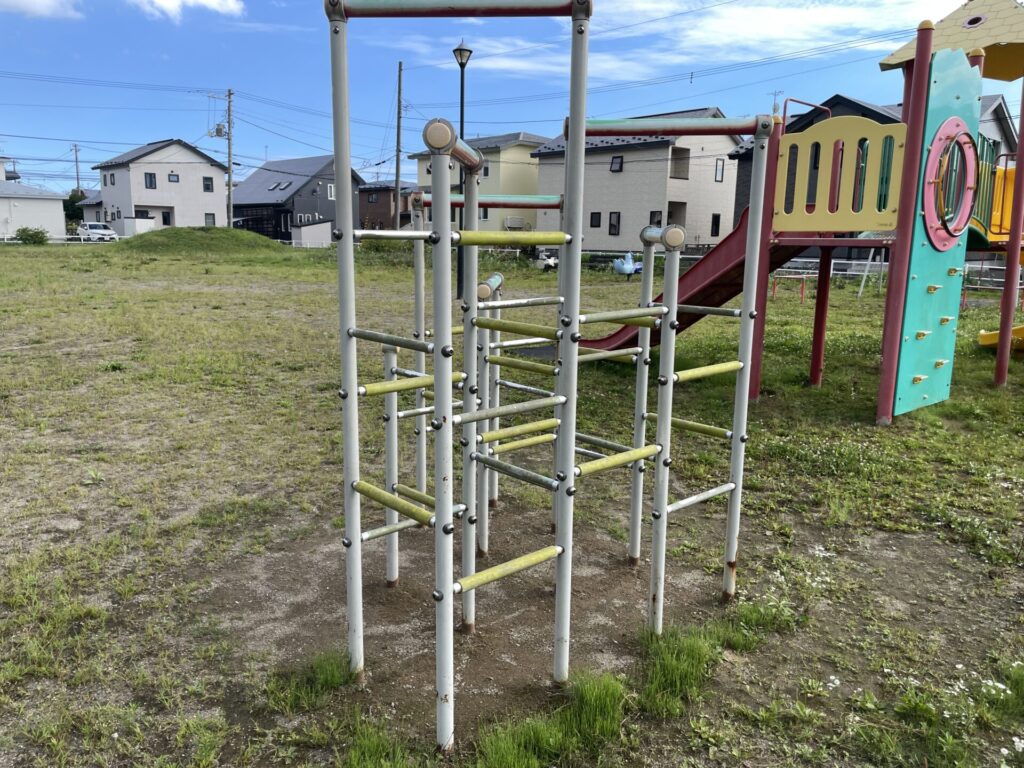 昭和10号公園ジャングルジム