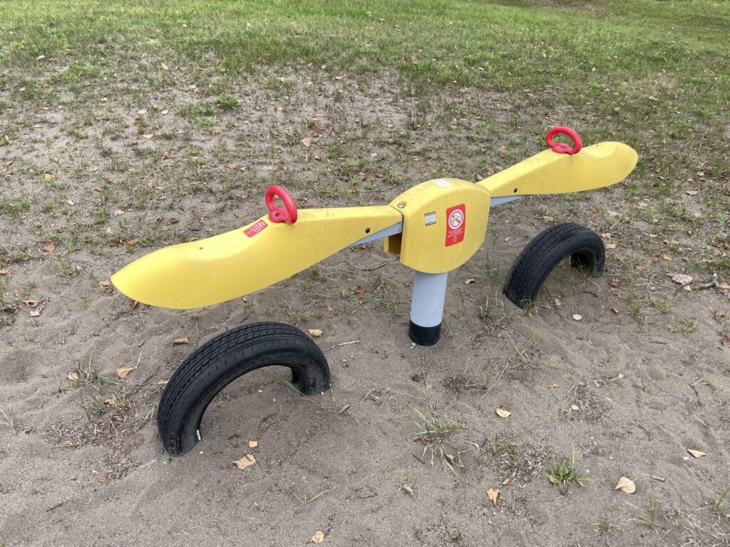 鳥取4号公園シーソー