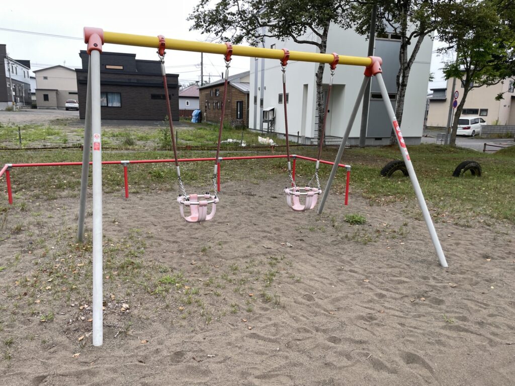 鳥取4号公園ブランコ