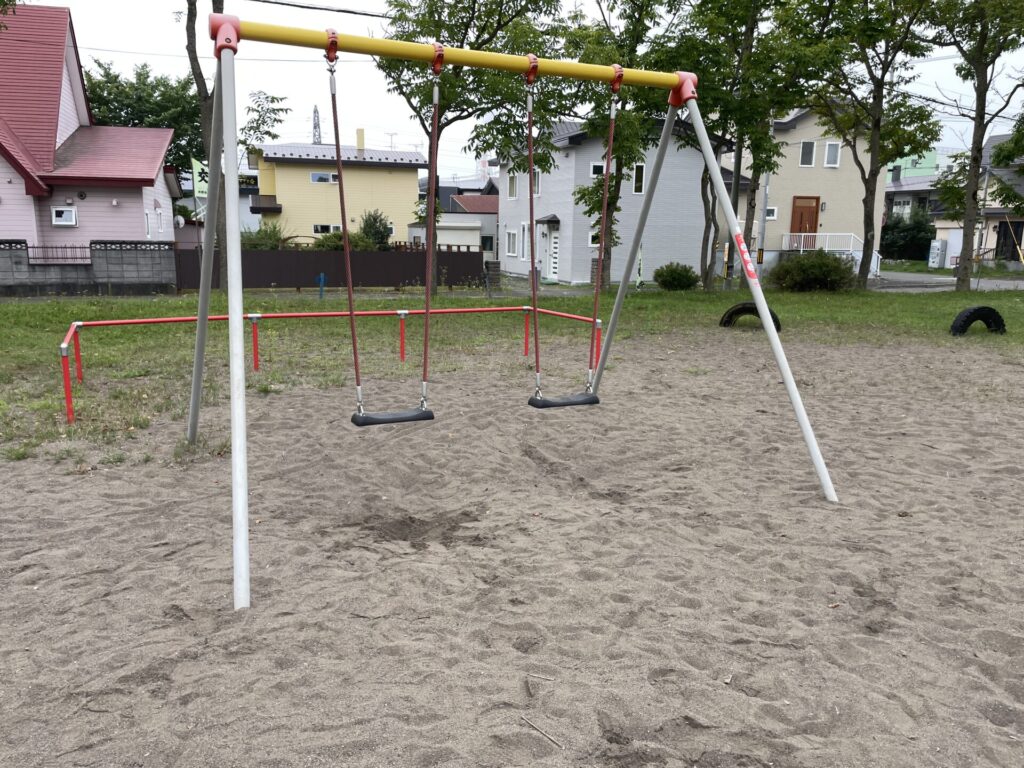 鳥取4号公園ブランコ