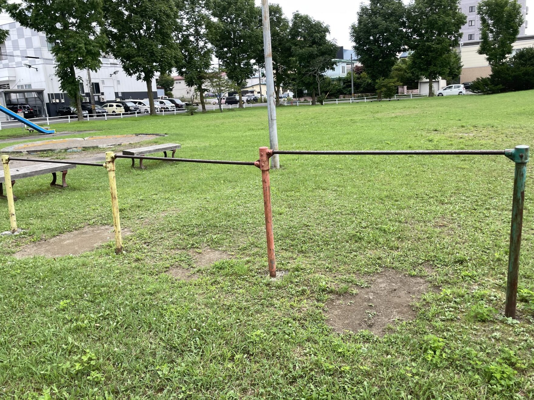 にこにこ公園鉄棒