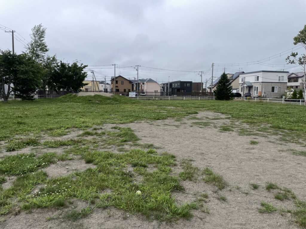 鶴野スマイル公園広場