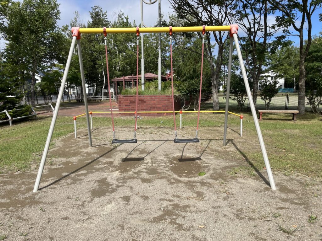 ふれあい公園ブランコ