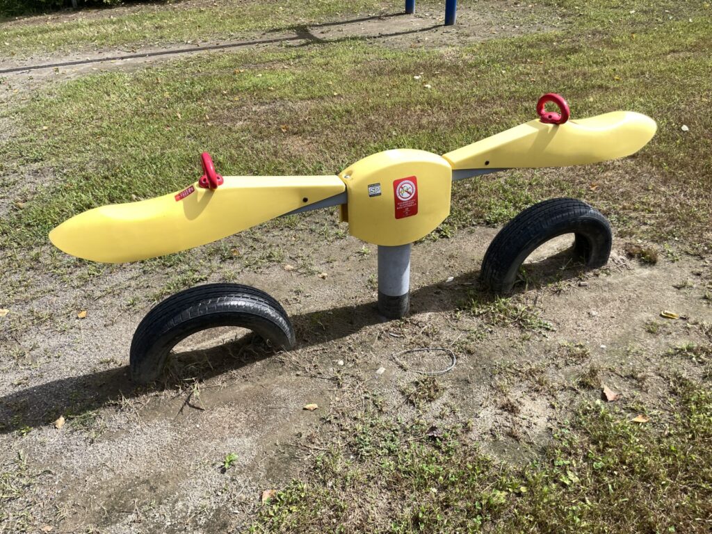 ふれあい公園シーソー