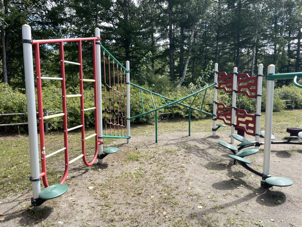 ふれあい公園アスレチックコーナー