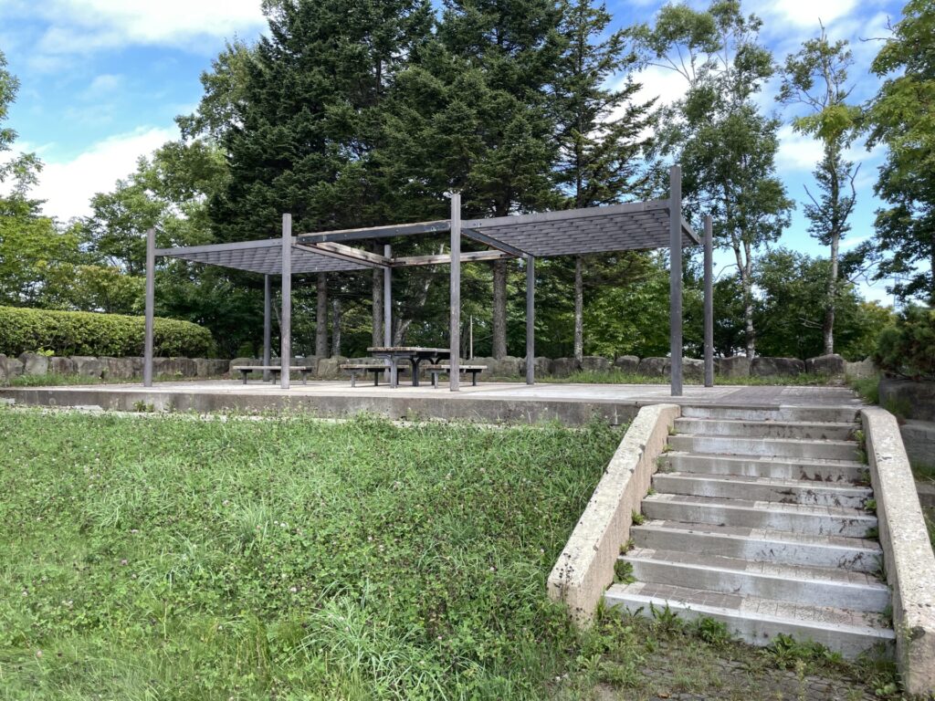 はんのき公園休憩所