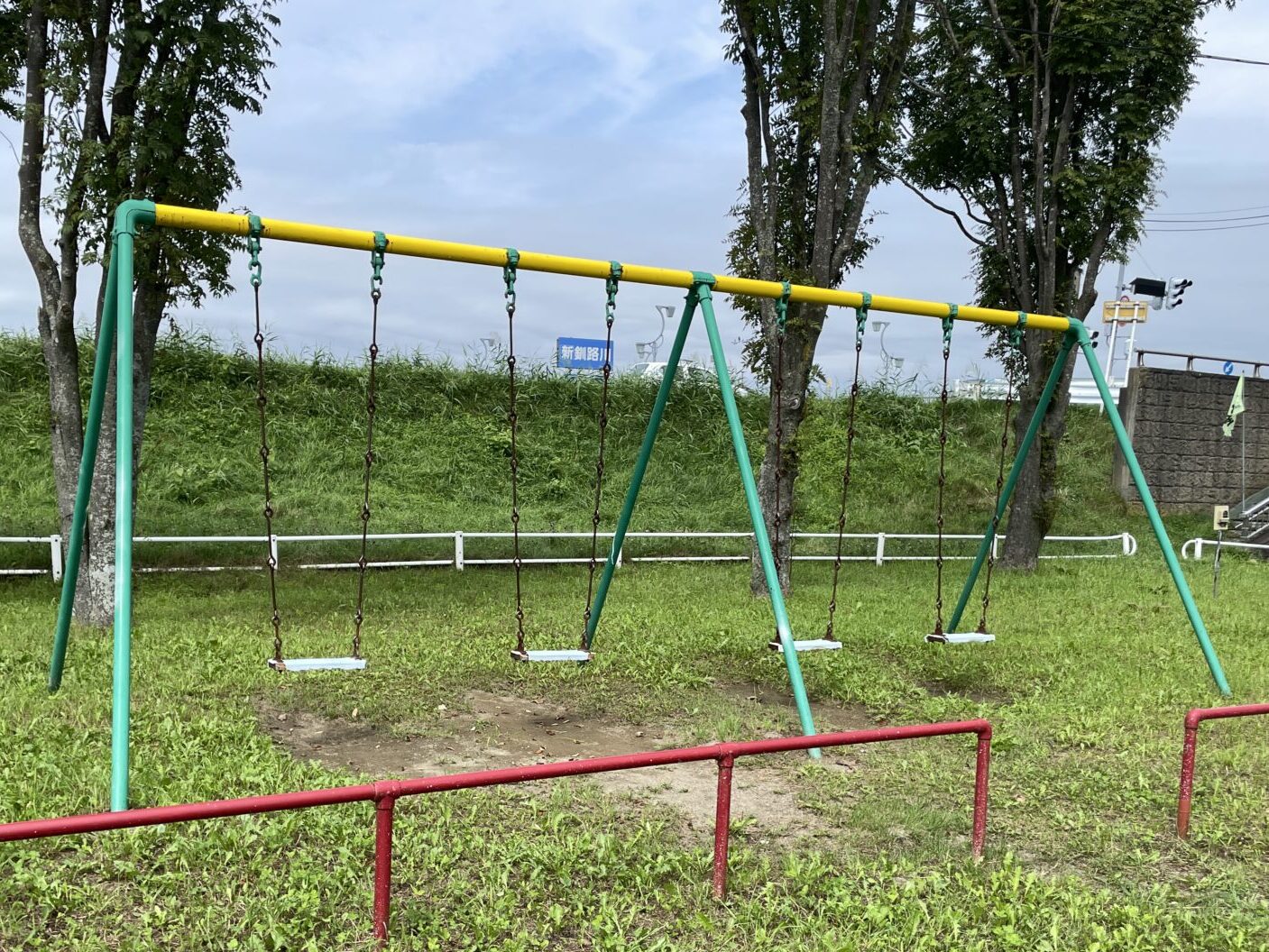 堤公園ブランコ