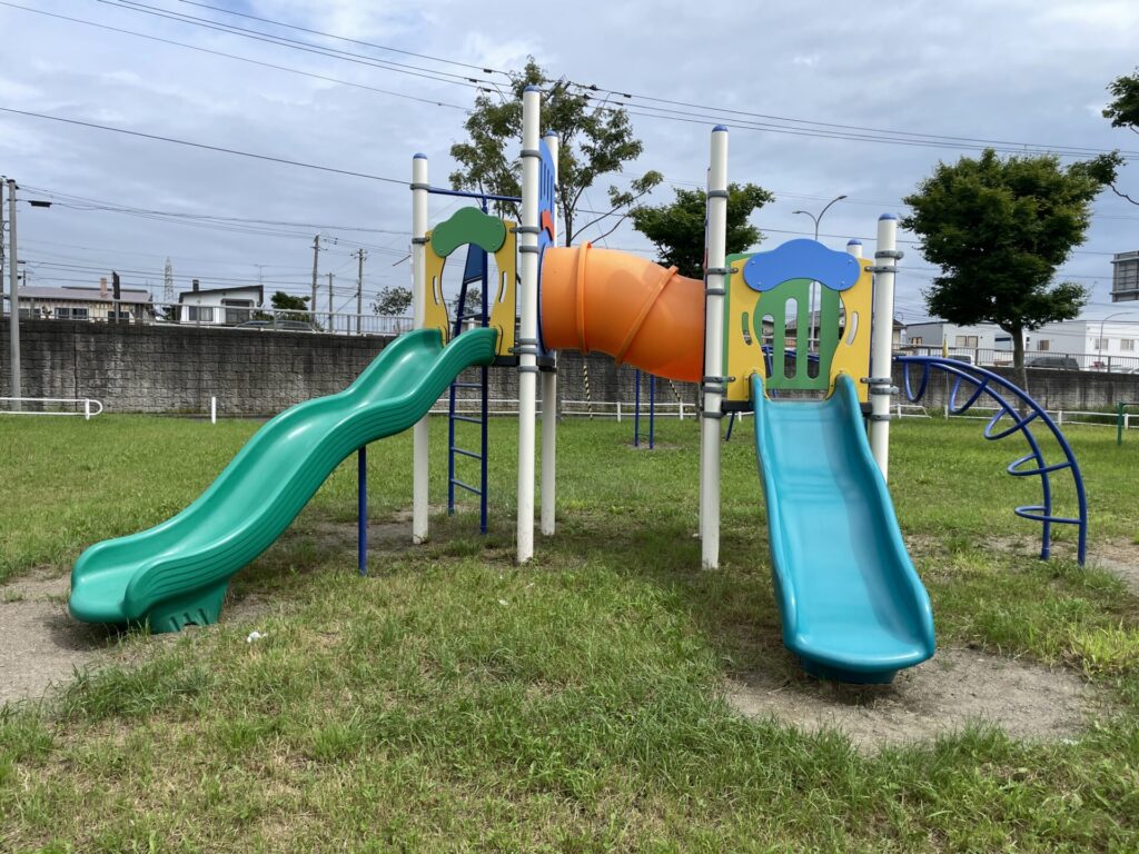 堤公園メイン遊具