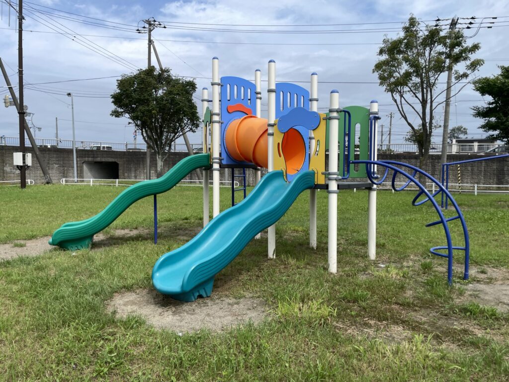 堤公園メイン遊具
