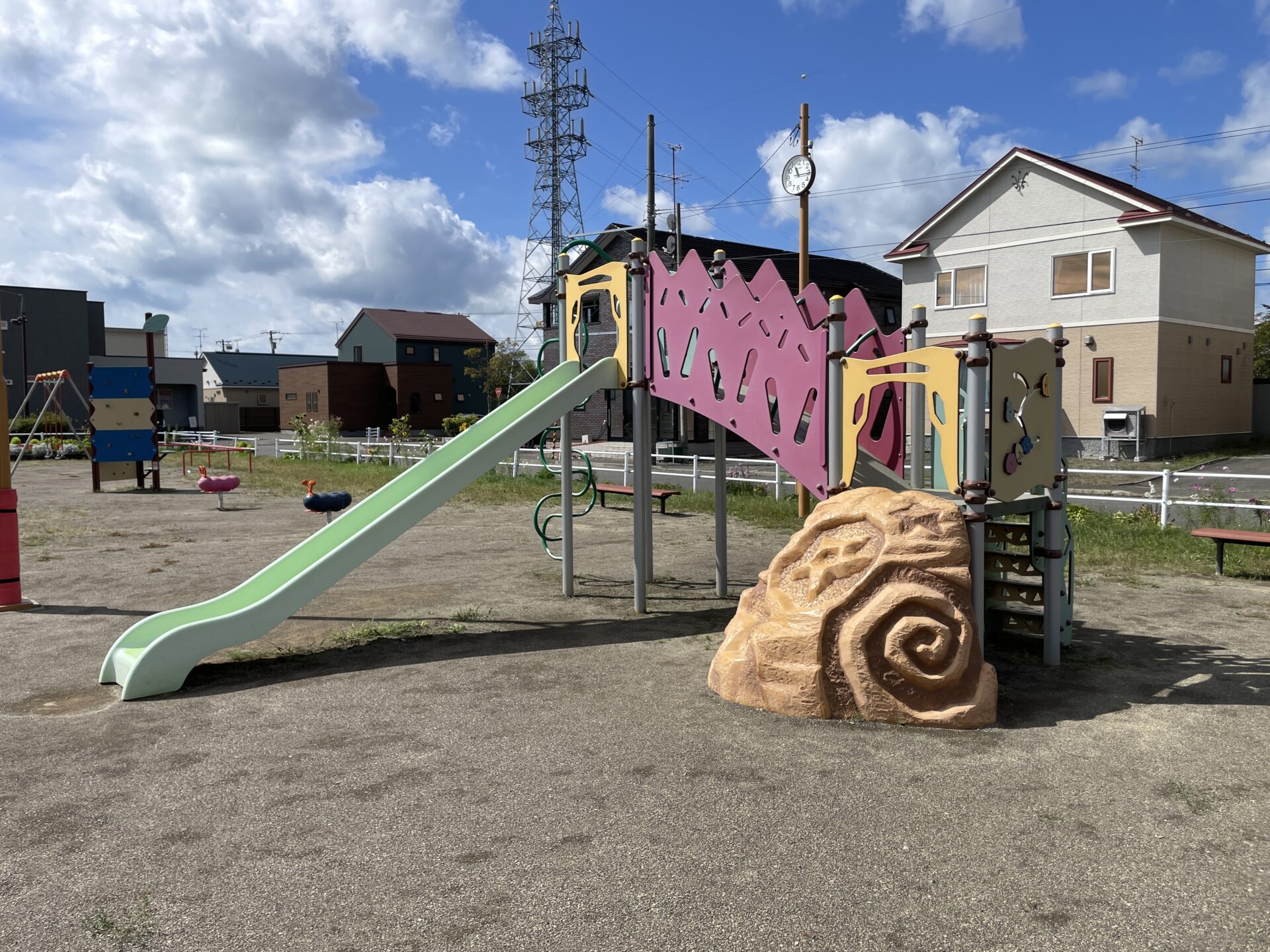 にじいろ公園メイン遊具