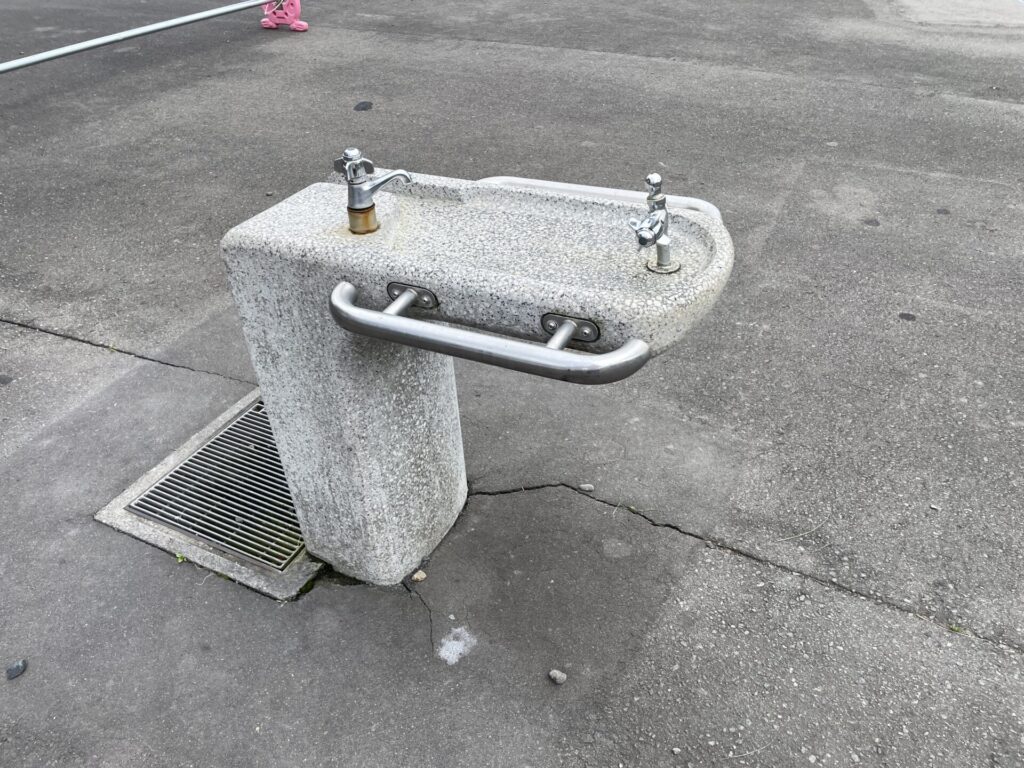 緑ヶ丘公園手洗い水飲み場