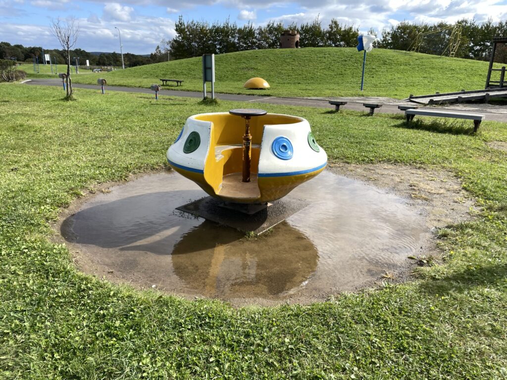 釧路町運動公園回転遊具